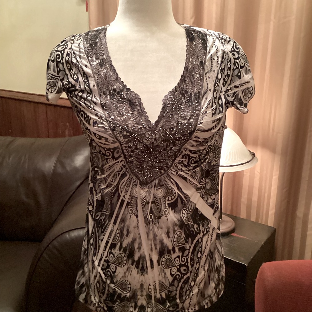 Casual shirt by Live and let live